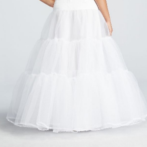 David Bridal 9BallGown Slip - Picture 2 of 5